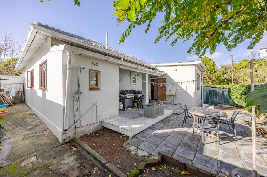 4 Bedroom Property for Sale in Wynberg Upper Western Cape